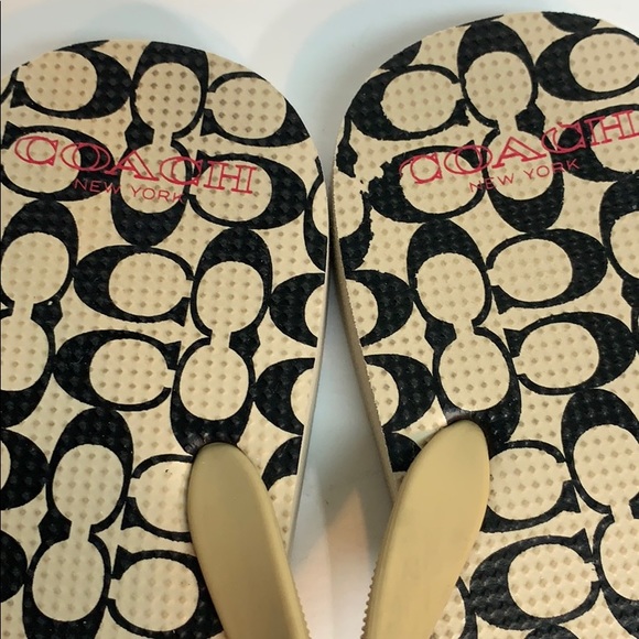 COACH Amel Rubber Signature C Bow Flip Flops Milk - Picture 6 of 10